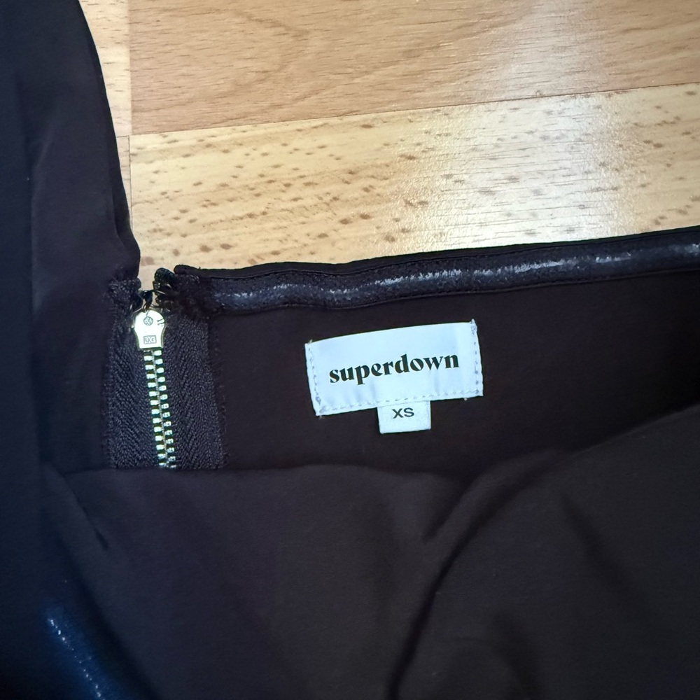Superdown Karlie black one shoulder top - Picture 3 of 6
